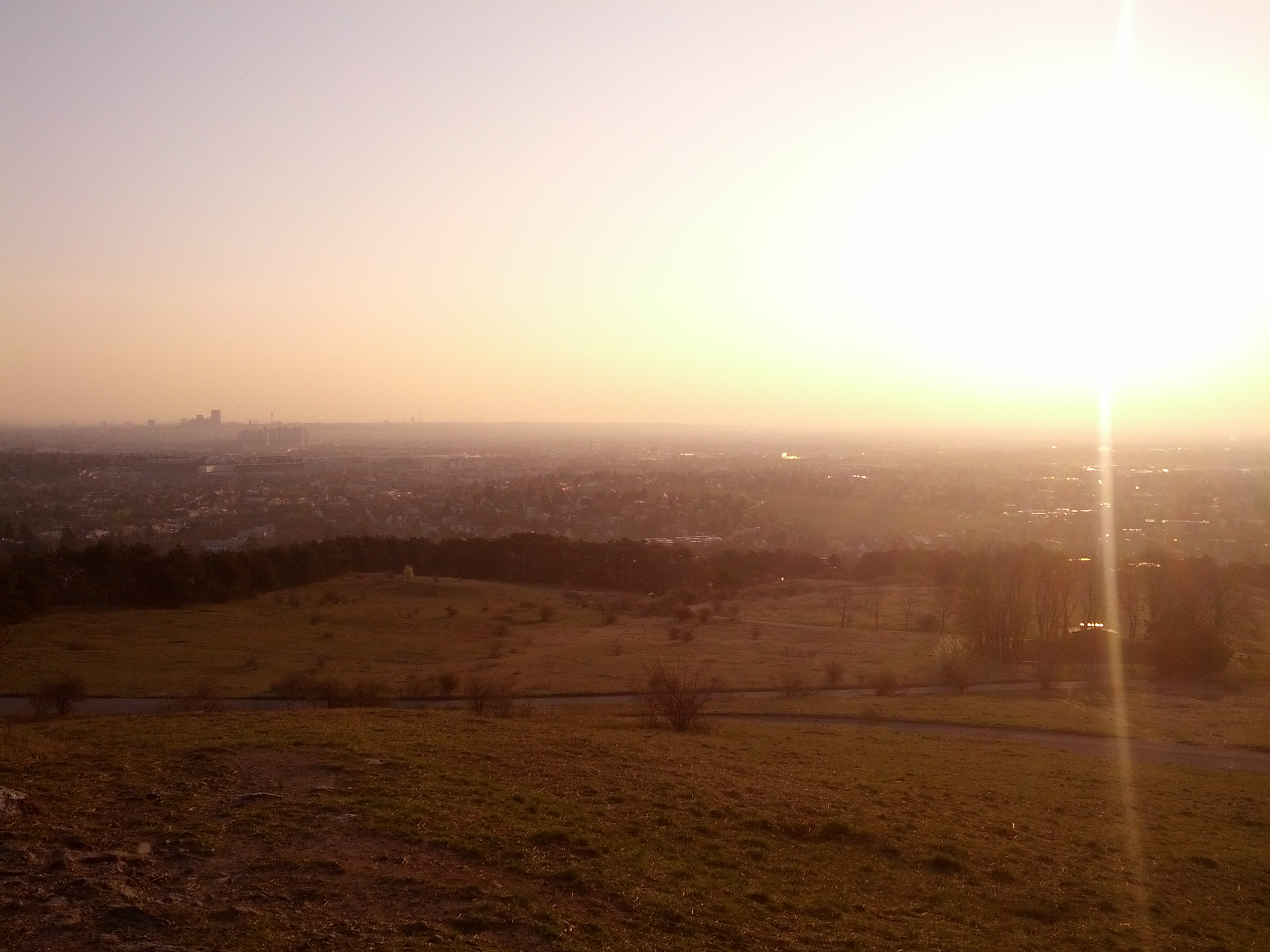 Sonnenaufgang am Hausberg